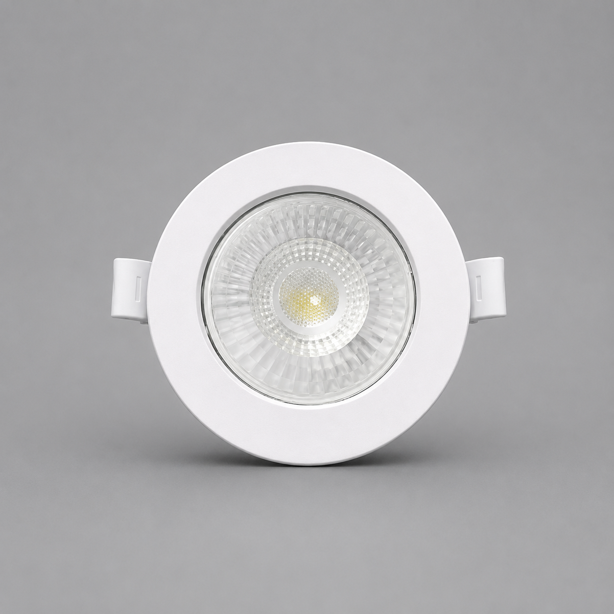 Ugradni panel beli sa pokretnom rozetnom SLIM 5w