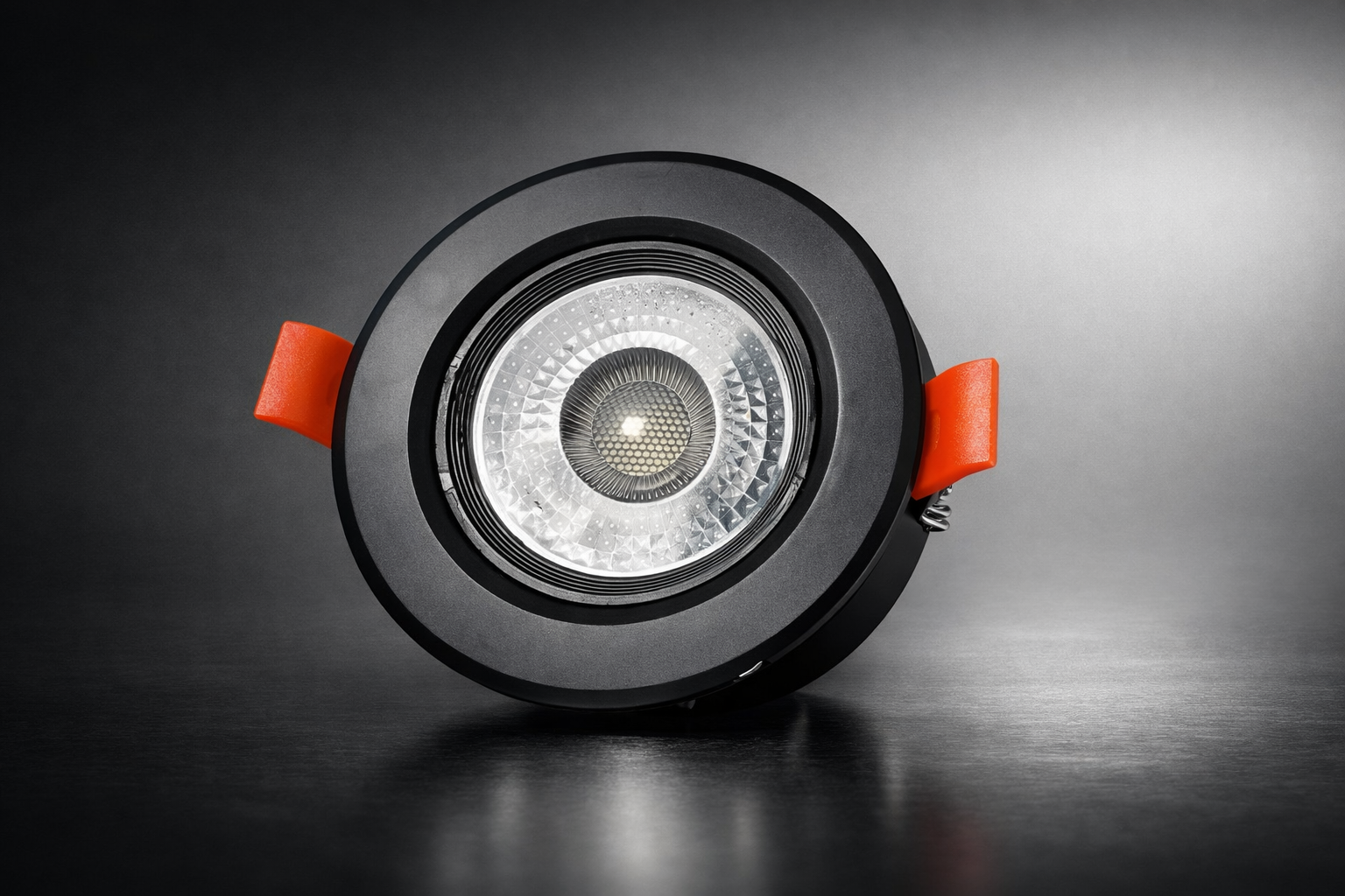 Ugradni panel crni sa pokretnom rozetnom 5w